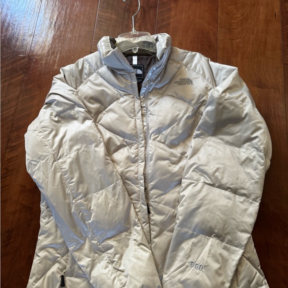 The North Face Women's Cream Puffer Jacket - Picture 2 of 4